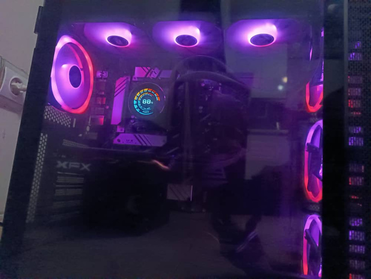 کیس گیمینگ اسمبل شده در حد نو