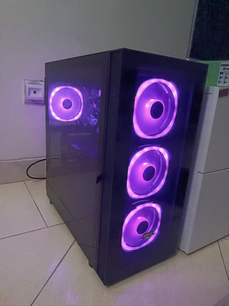 کیس گیمینگ اسمبل شده در حد نو