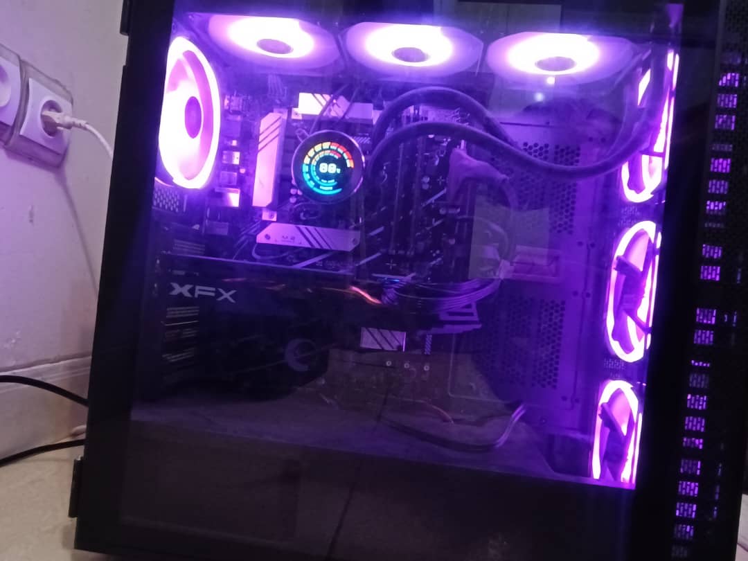 کیس گیمینگ اسمبل شده در حد نو