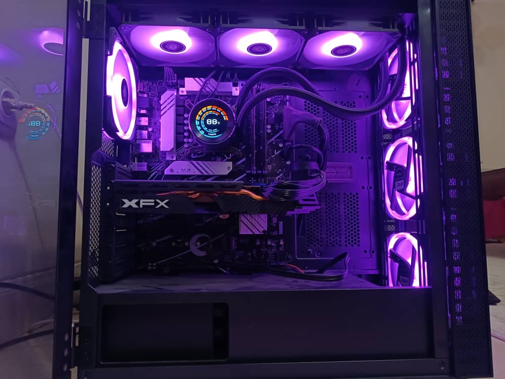 کیس گیمینگ اسمبل شده در حد نو