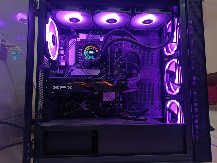 کیس گیمینگ اسمبل شده در حد نو